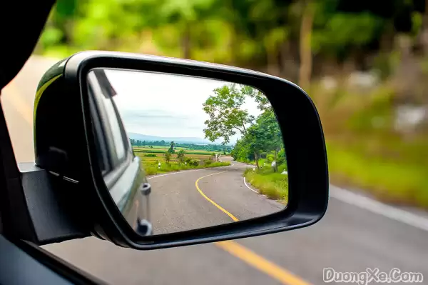 9 Bộ Phận Ô Tô Dễ Bị Trộm Nhất Và Cách Bảo Vệ Hiệu Quả - Ảnh minh họa 1