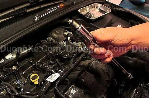 Tại Sao Đèn Báo Lỗi Động Cơ (Check Engine) Nhấp Nháy Rồi Tắt ?