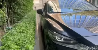 Cách đỗ xe sát lề đường hoặc bờ tường nhanh, gọn và an toàn