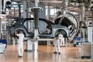 Ngành ô tô hoảng loạn vì đất hiếm: Nguy cơ tê liệt chuỗi sản xuất toàn cầu