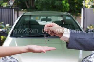Có Phải Đóng Thuế Khi Bán Lại Xe Ô Tô Cho Người Khác?